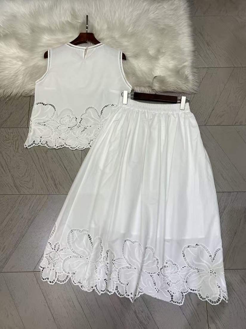 Set Dua Bahu Terbuka Camille Eyelet — paparan 4
